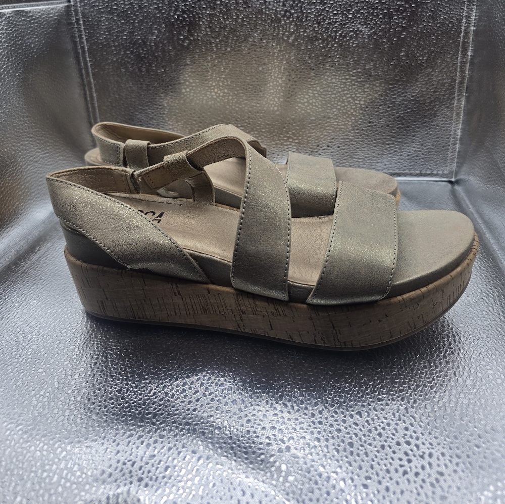 LUCCA Lane Brush Brown Olympia Platform size 10 woman